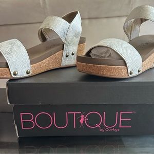 Corkeys Slidell White Wedge Sandal Suze 6